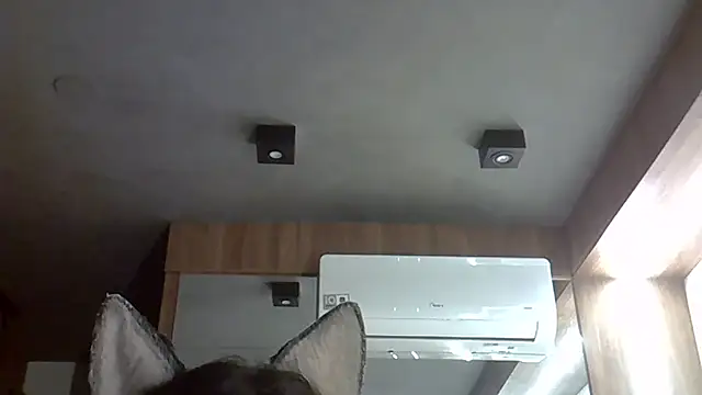 Skinny-Kitten online show from 11.03.25