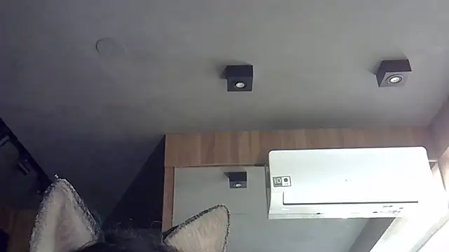 Skinny-Kitten online show from 11.13.25