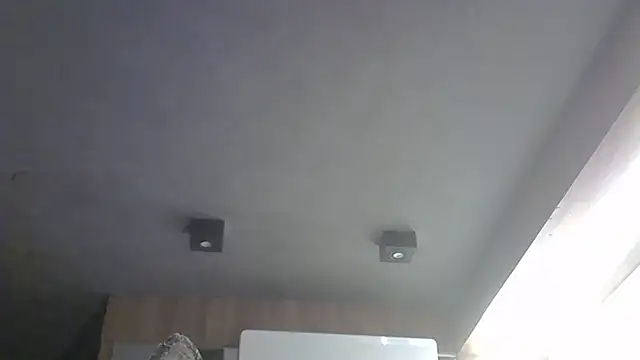 Skinny-Kitten online show from 12.15.25