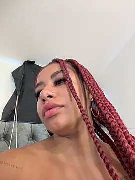 Snapshot of ATENEA_SEXXXY chatting on 04.27.26 ATENEA SEXXXY online show from 04.27.26