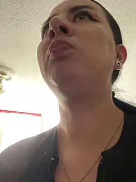 Abril Luv online show from 09.16.25