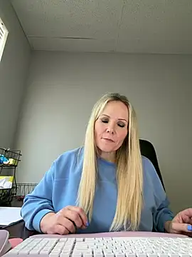 Snapshot of Sexual_Lovable_Doll chatting on 02.27.26 Sexual Lovable Doll online show from 02.27.26