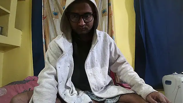 Snapshot of Cute_boy2000 chatting on 01.27.25 Cute boy2000 online show from 01.27.25