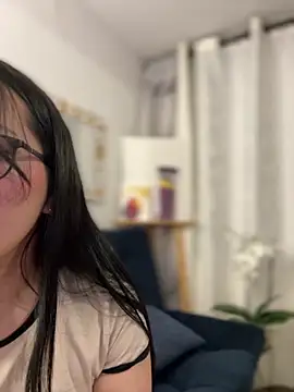 Snapshot of andra_rose chatting on 03.02.25 andra rose online show from 03.02.25