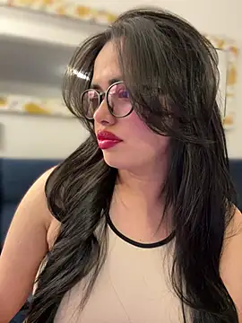 Snapshot of andra_rose chatting on 03.09.25 andra rose online show from 03.09.25