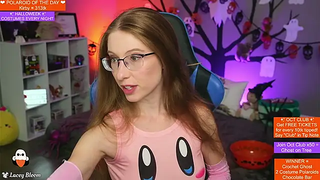 TheLaceyBloom online show from 10.27.25