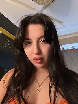 Snapshot of Tasty_Nora chatting on 11.26.25 Tasty Nora online show from 11.26.25