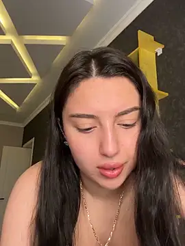 Snapshot of Tasty_Nora chatting on 05.24.26 Tasty Nora online show from 05.24.26