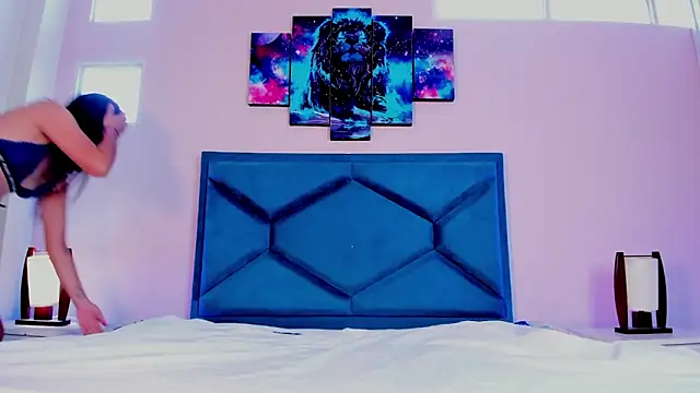 EmmaWilliamss online show from 12.10.24