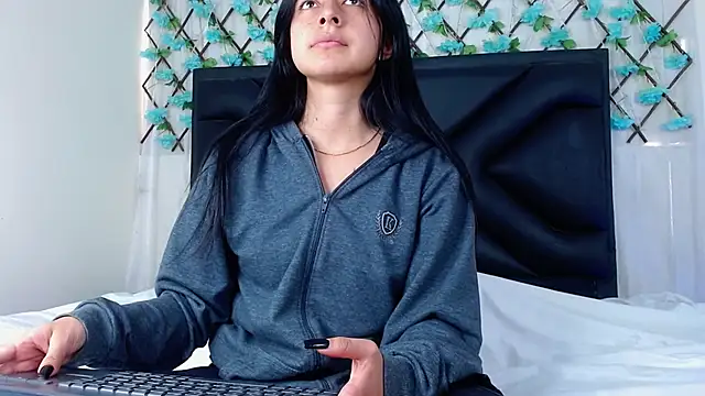 EmmaWilliamss online show from 09.30.25