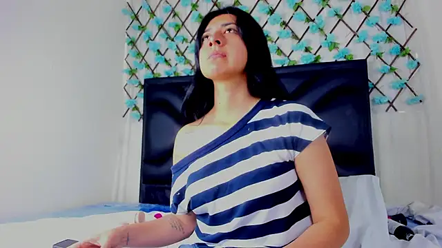 EmmaWilliamss online show from 06.03.26