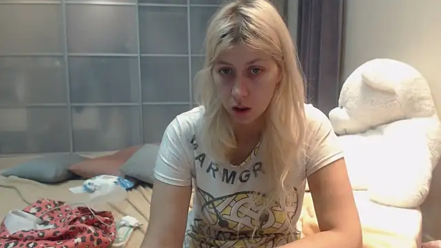 KyliePag online show from 09.25.25