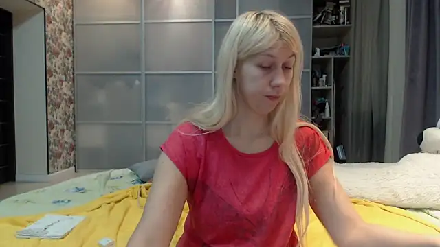 KyliePag online show from 12.14.25