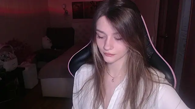 Snapshot of jeann_elsaa chatting on 11.14.25 jeann elsaa online show from 11.14.25