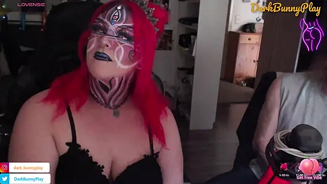 Snapshot of DarkBunnyPlay chatting on 03.02.25 DarkBunnyPlay online show from 03.02.25
