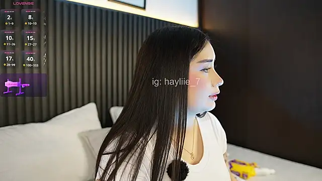 haylie  online show from 07.10.26
