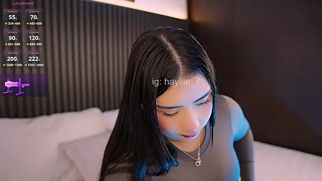 haylie  online show from 07.12.26