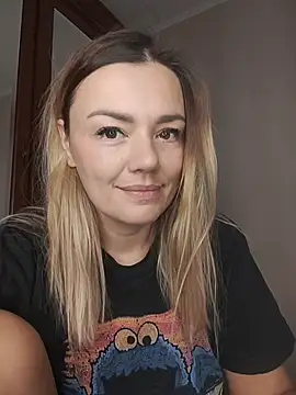 Snapshot of KrissSexi chatting on 11.01.25 KrissSexi online show from 11.01.25