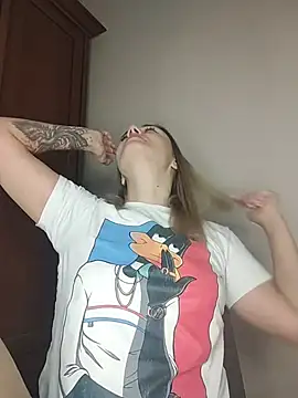 Snapshot of KrissSexi chatting on 11.29.25 KrissSexi online show from 11.29.25