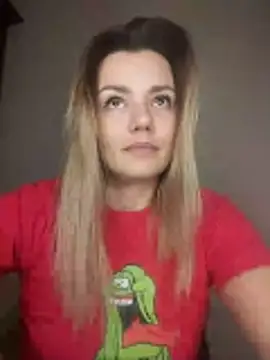 Snapshot of KrissSexi chatting on 12.14.25 KrissSexi online show from 12.14.25