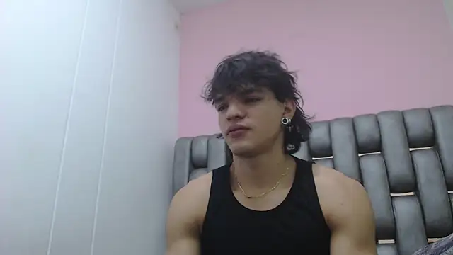 Snapshot of AlbertBernal69 chatting on 03.08.25 AlbertBernal69 online show from 03.08.25