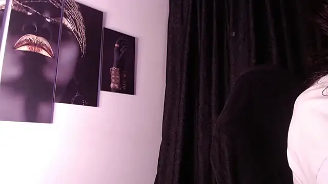 Snapshot of AlbertBernal69 chatting on 10.29.25 AlbertBernal69 online show from 10.29.25