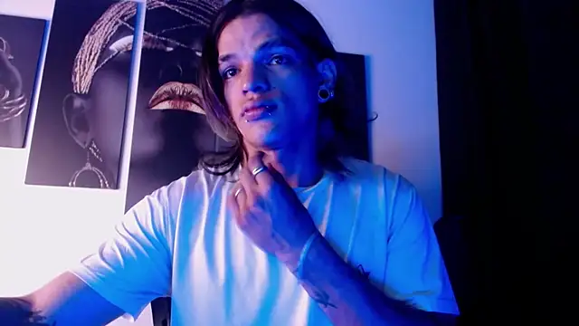 Snapshot of AlbertBernal69 chatting on 11.06.25 AlbertBernal69 online show from 11.06.25