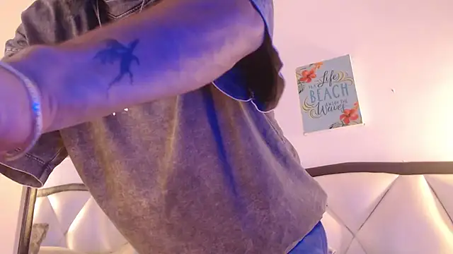 Snapshot of AlbertBernal69 chatting on 11.15.25 AlbertBernal69 online show from 11.15.25