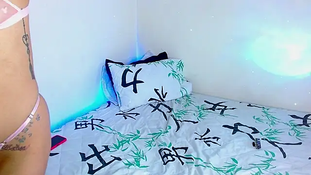 Snapshot of Mehottie29 chatting on 12.21.25 Mehottie29 online show from 12.21.25