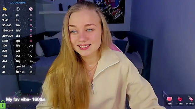 Snapshot of Barbie_Lis chatting on 11.22.25 Barbie Lis online show from 11.22.25