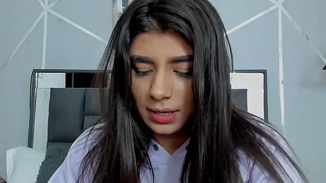 Snapshot of ZiaCalifa chatting on 01.25.25 ZiaCalifa online show from 01.25.25