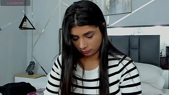 Snapshot of ZiaCalifa chatting on 03.22.25 ZiaCalifa online show from 03.22.25