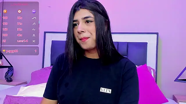 Snapshot of ZiaCalifa chatting on 09.25.25 ZiaCalifa online show from 09.25.25