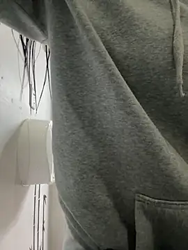 Snapshot of ZiaCalifa chatting on 11.19.25 ZiaCalifa online show from 11.19.25