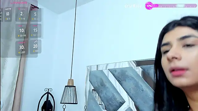 Snapshot of ZiaCalifa chatting on 11.30.25 ZiaCalifa online show from 11.30.25