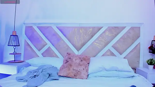 ZiaCalifa online show from 02.22.26