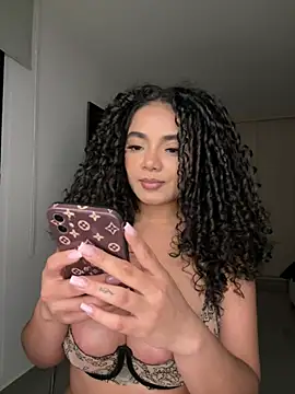Mariecurl online show from 06.16.26