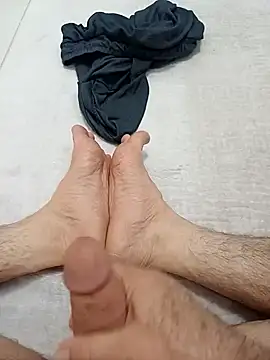 Snapshot of Hardapple01 chatting on 12.09.24 Hardapple01 online show from 12.09.24