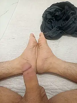 Snapshot of Hardapple01 chatting on 09.27.25 Hardapple01 online show from 09.27.25