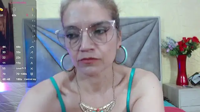 Esmeralda oikos online show from 11.21.25