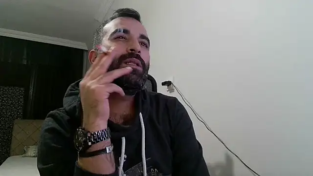 Snapshot of tgltplsr chatting on 12.05.24 tgltplsr online show from 12.05.24