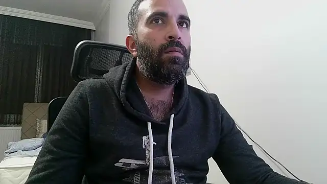 Snapshot of tgltplsr chatting on 12.08.24 tgltplsr online show from 12.08.24