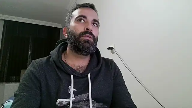 Snapshot of tgltplsr chatting on 12.18.24 tgltplsr online show from 12.18.24