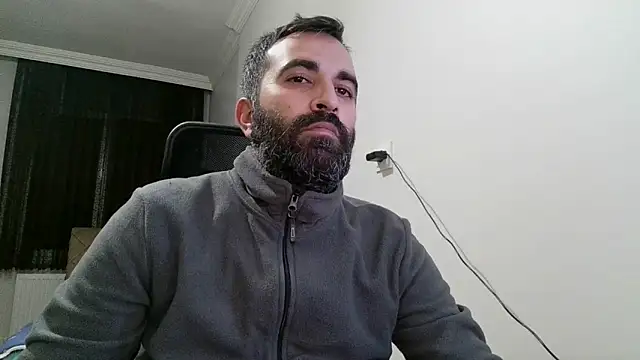 Snapshot of tgltplsr chatting on 12.21.24 tgltplsr online show from 12.21.24