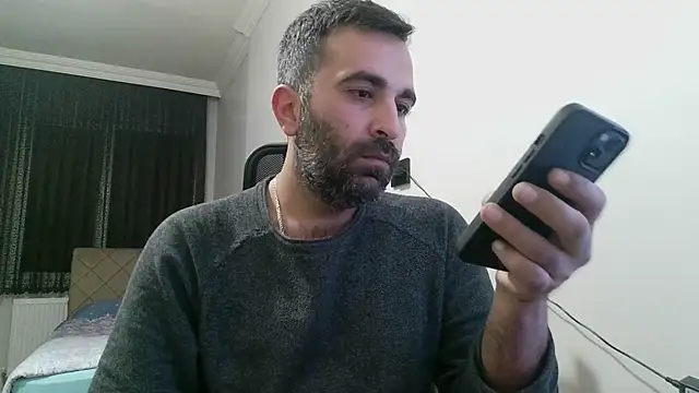 Snapshot of tgltplsr chatting on 01.25.25 tgltplsr online show from 01.25.25