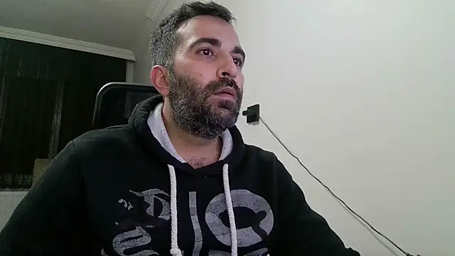 Snapshot of tgltplsr chatting on 01.27.25 tgltplsr online show from 01.27.25