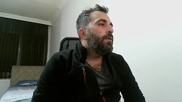 Snapshot of tgltplsr chatting on 02.12.25 tgltplsr online show from 02.12.25