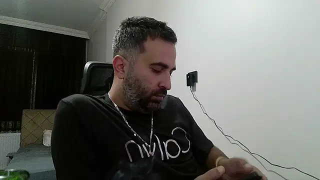 Snapshot of tgltplsr chatting on 09.12.25 tgltplsr online show from 09.12.25