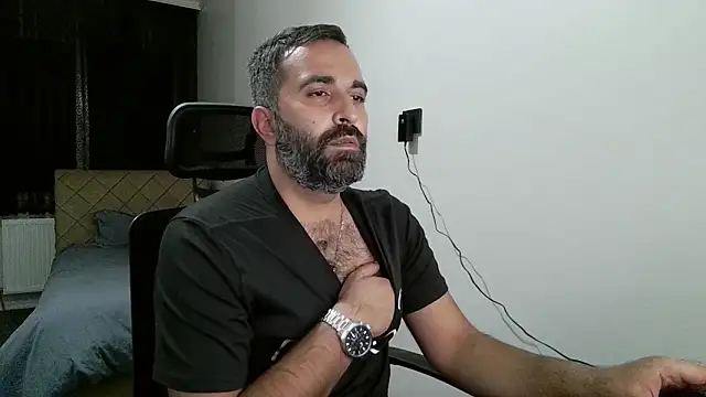 Snapshot of tgltplsr chatting on 10.22.25 tgltplsr online show from 10.22.25