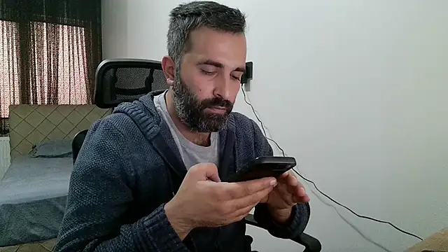 Snapshot of tgltplsr chatting on 10.30.25 tgltplsr online show from 10.30.25